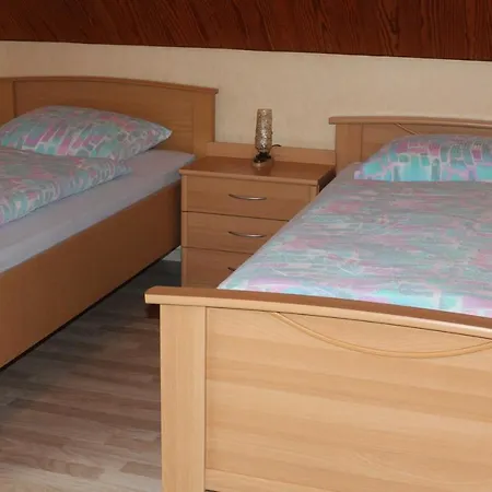 Meyer, 35176 * Schwerinsdorf