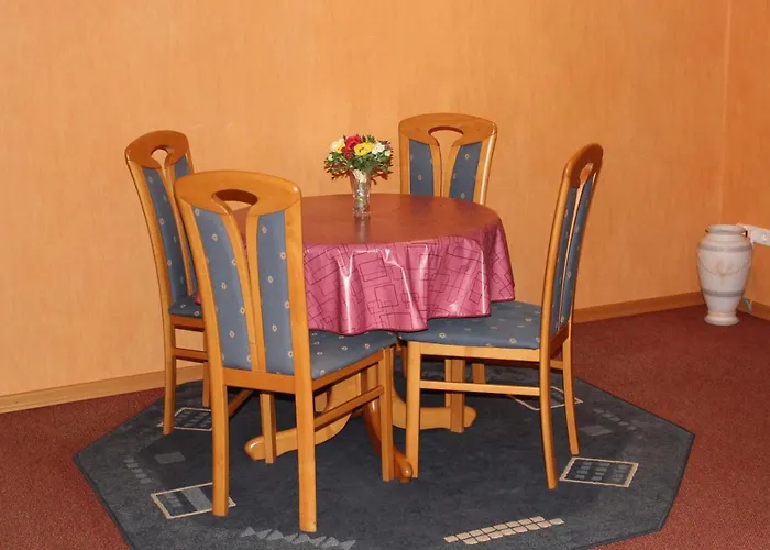 Meyer, 35176 * Schwerinsdorf